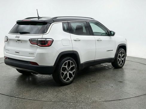 Used 2025 Jeep Compass Limited AWD/4WD image 9