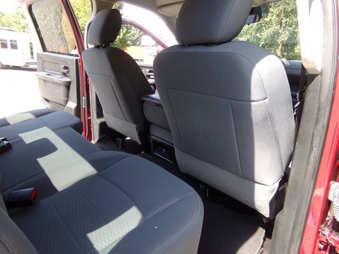 Used 2015 RAM 2500 Tradesman w/ Chrome Appearance Group AWD/4WD image 31