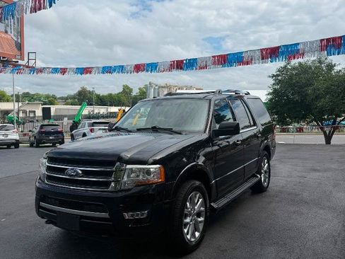 Used 2017 Ford Expedition Limited AWD/4WD image 3