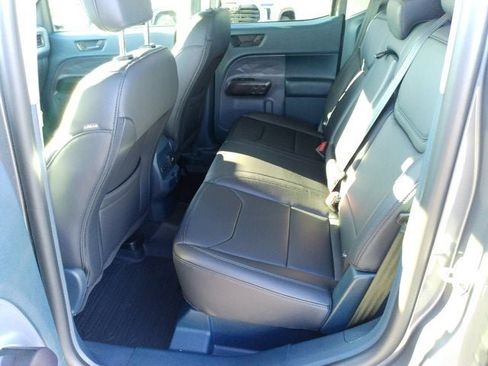 New 2026 Ford Maverick Lariat w/ Black Appearance Package image 17