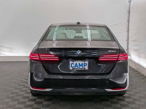 Used 2024 BMW 530i 530i w/ Premium Package image 5