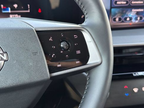 Certified 2025 Nissan Murano SV AWD/4WD image 21