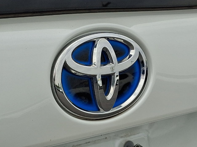 Used 2022 Toyota Prius LE FWD image 27