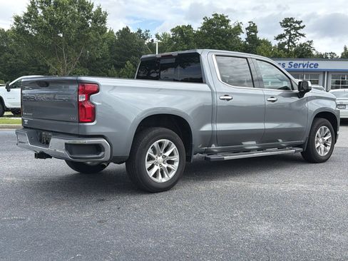 Used 2019 Chevrolet Silverado 1500 LTZ w/ LTZ Premium Package RWD image 11