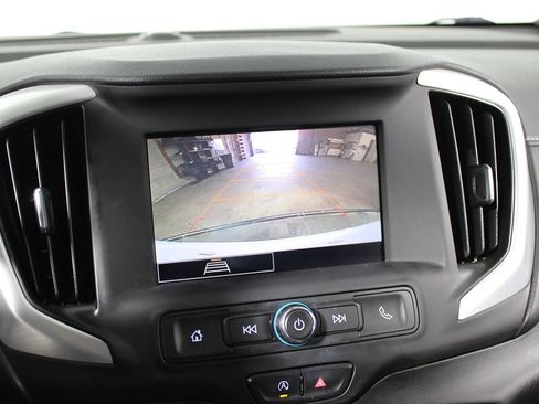 Used 2023 GMC Terrain SLE w/ Driver Convenience Package image 14