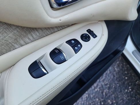 Used 2022 Nissan Murano SL image 10