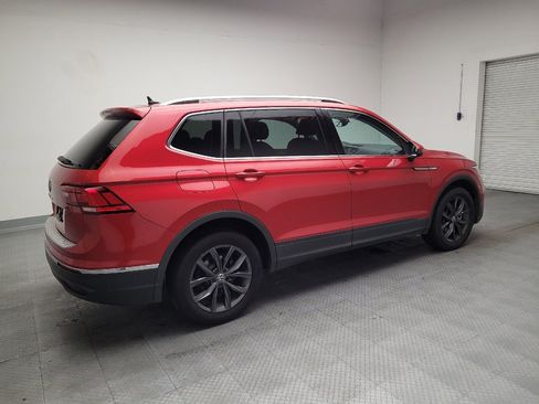 Used 2022 Volkswagen Tiguan SE w/ Panoramic Sunroof Package FWD image 10