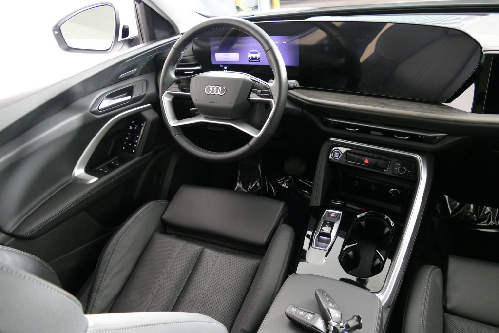 Used 2026 Audi Q5 Premium Plus AWD/4WD image 25