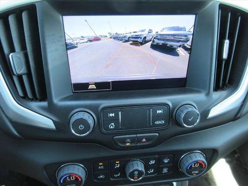 Used 2023 GMC Terrain SLT AWD/4WD image 27