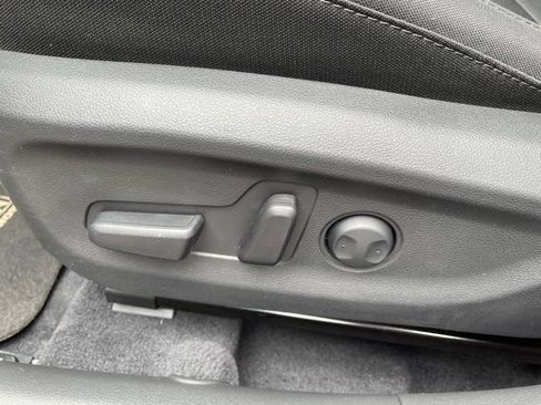Used 2017 Hyundai Elantra Value Edition w/ Cargo Package FWD image 9