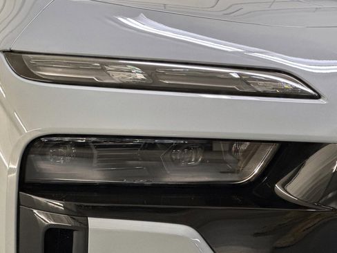 New 2026 BMW 740i w/ Executive Package image 10