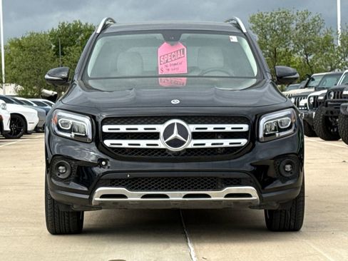 Used 2022 Mercedes-Benz GLB 250 image 2