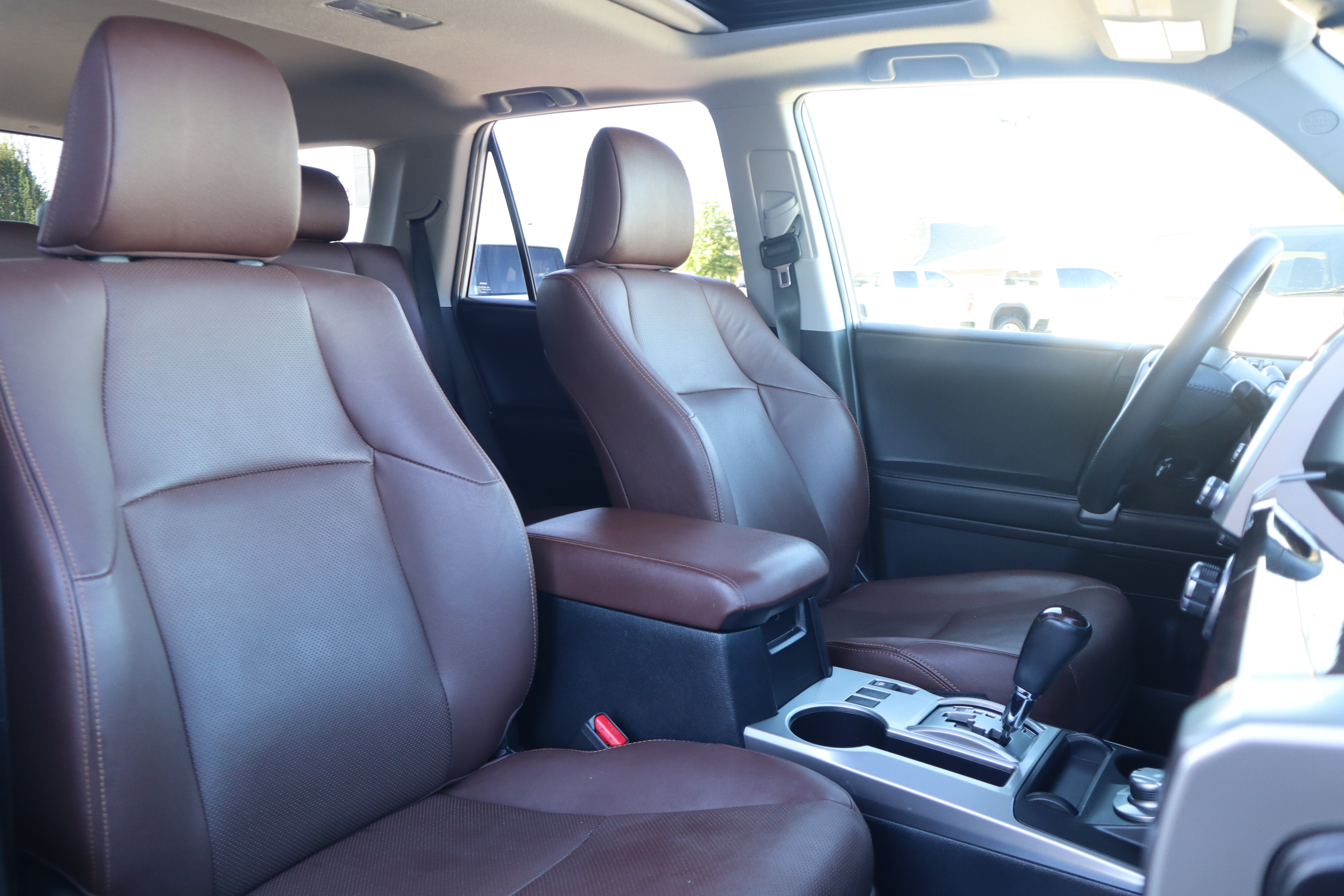 Used 2021 Toyota 4Runner Limited AWD/4WD image 32