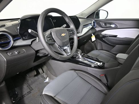 New 2026 Chevrolet Trax LT w/ Driver Confidence Package FWD image 22