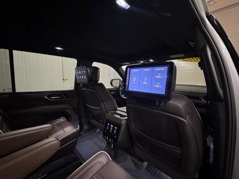 Used 2025 GMC Yukon XL Denali Ultimate AWD/4WD image 46