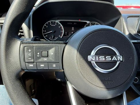 Used 2022 Nissan Rogue SV FWD image 21