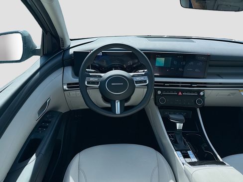 New 2026 Hyundai Tucson SEL image 18