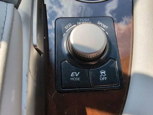 Used 2019 Lexus RX 450h AWD w/ Navigation Package image 20