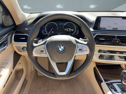 Used 2016 BMW 750i image 26