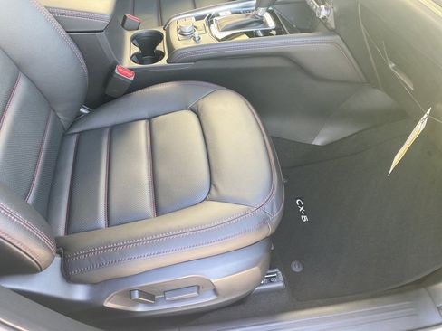 New 2025 MAZDA CX-5 Carbon Edition image 8