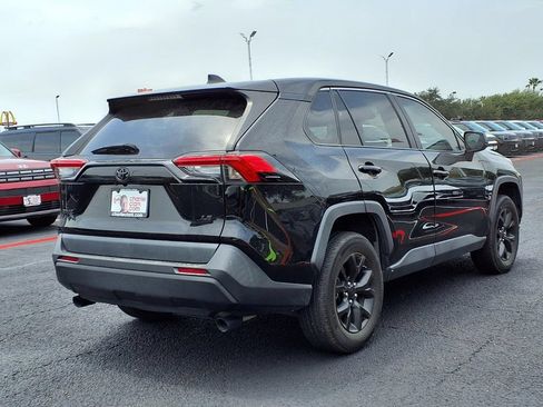 Used 2023 Toyota RAV4 LE FWD image 7
