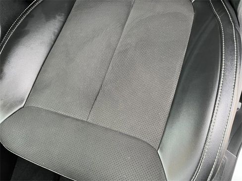 Used 2024 Jeep Grand Cherokee Altitude image 12