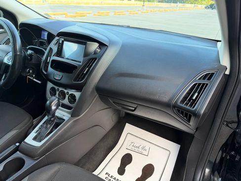 Used 2013 Ford Focus SE FWD image 31