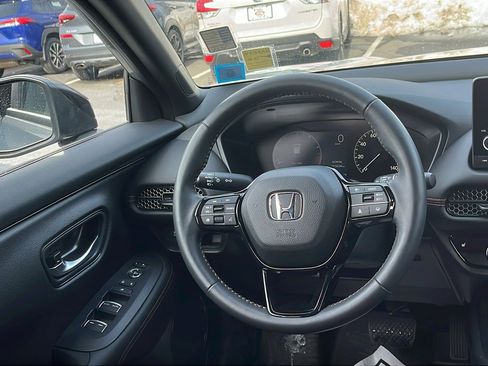 Used 2024 Honda HR-V Sport image 23