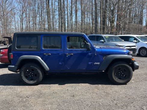 Used 2018 Jeep Wrangler Unlimited Sport image 6