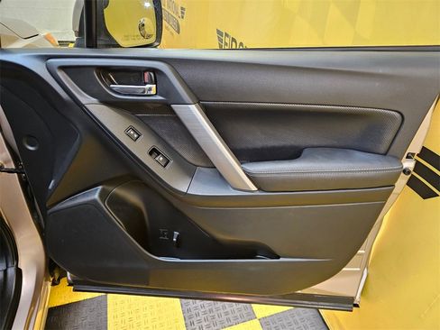 Used 2015 Subaru Forester 2.5i Limited image 13