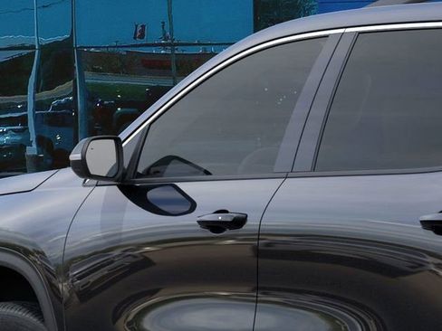 New 2026 Chevrolet Traverse LT w/ Driver Confidence Package AWD/4WD image 12