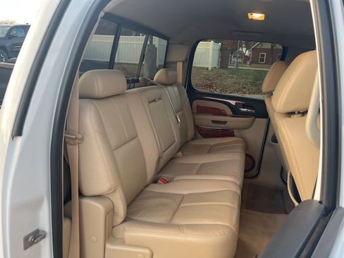 Used 2008 Chevrolet Silverado 3500 LTZ w/ EZ-Lift Tailgate Package image 20