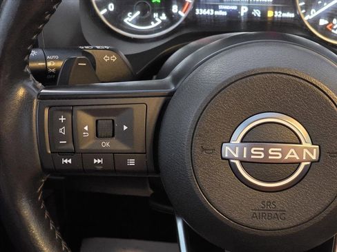 Used 2024 Nissan Rogue SV w/ SV Premium Package image 16