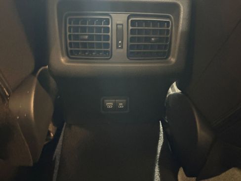 Used 2025 Toyota Camry LE image 23