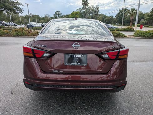 Certified 2024 Nissan Altima 2.5 SV FWD image 5