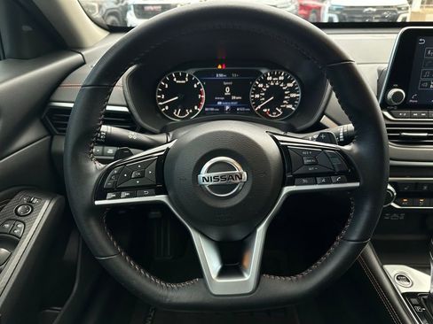 Used 2021 Nissan Altima 2.5 SR w/ SR Premium Package image 19