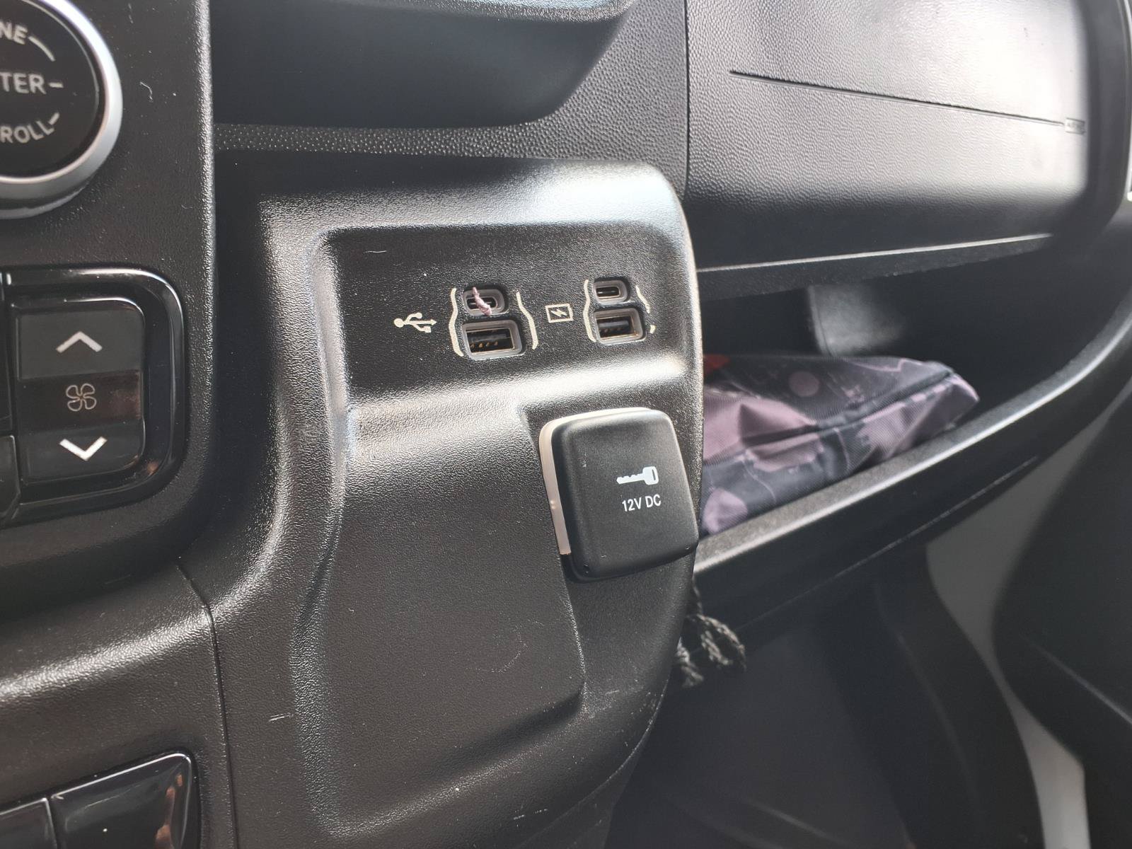 Used 2022 RAM ProMaster 3500 w/ Convenience Group FWD image 29