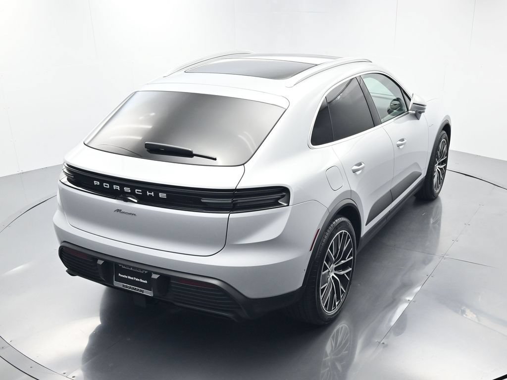 Certified 2026 Porsche Macan Electric RWD image 40