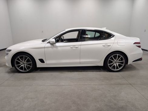 Used 2022 Genesis G70 3.3T image 8