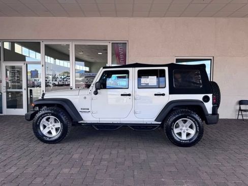 Used 2015 Jeep Wrangler Unlimited Sport w/ Quick Order Package 24S AWD/4WD image 2