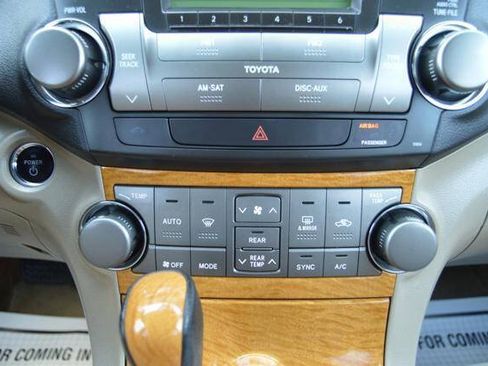 Used 2010 Toyota Highlander 4WD Hybrid w/ Extra Value Pkg 2 image 26