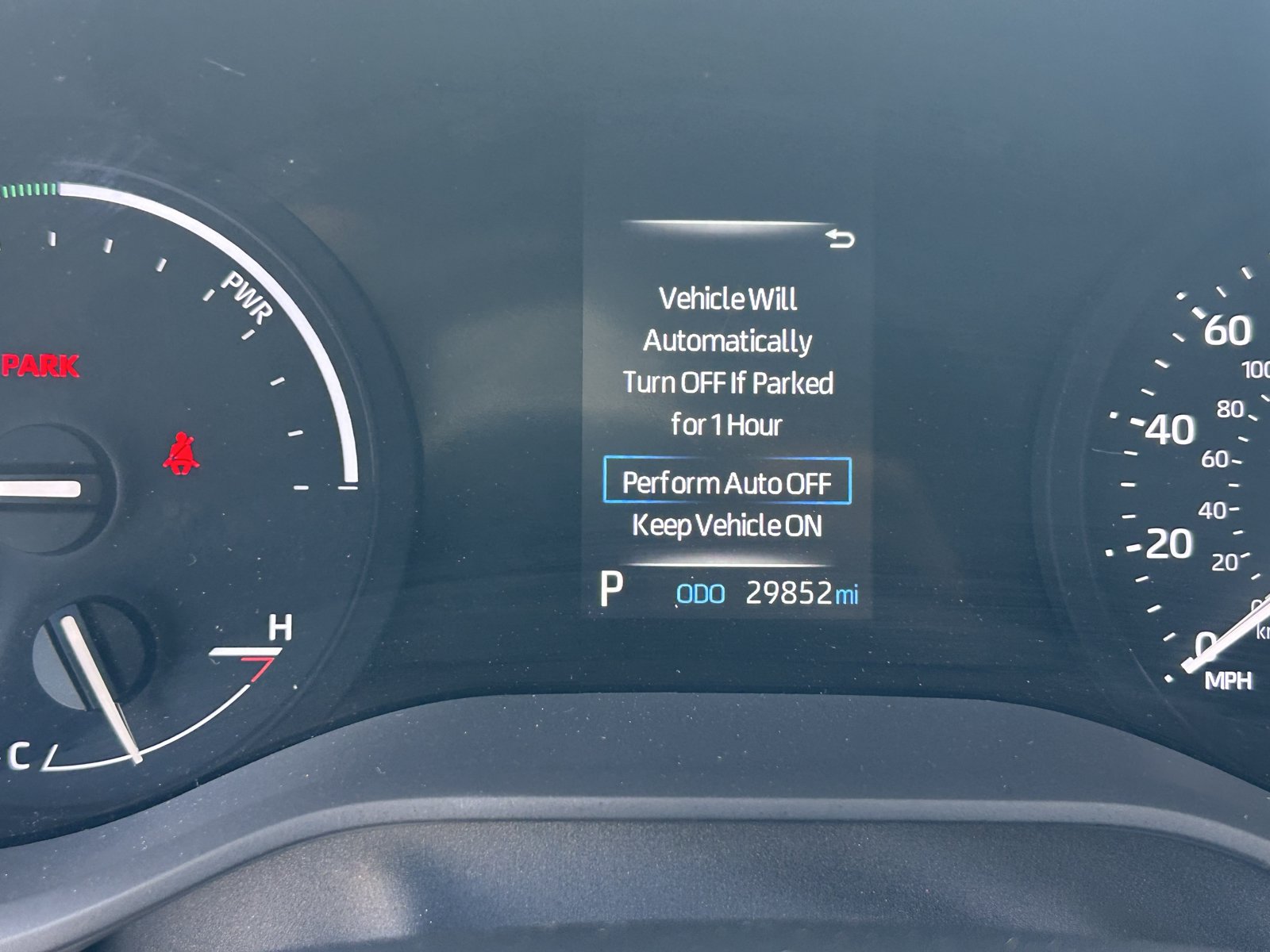 Used 2024 Toyota Sienna XLE FWD image 18