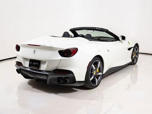 Certified 2022 Ferrari Portofino M RWD image 7