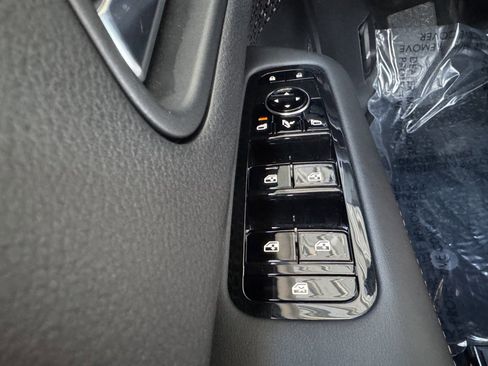 Used 2023 Nissan Ariya FWD image 31