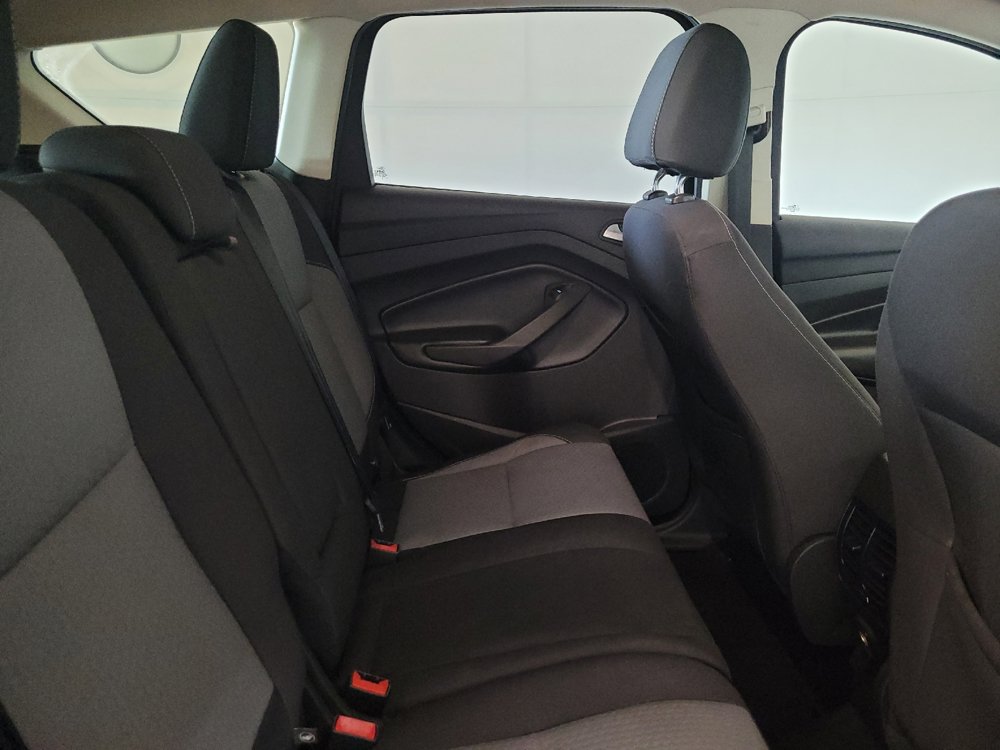Used 2017 Ford Escape SE AWD/4WD image 19