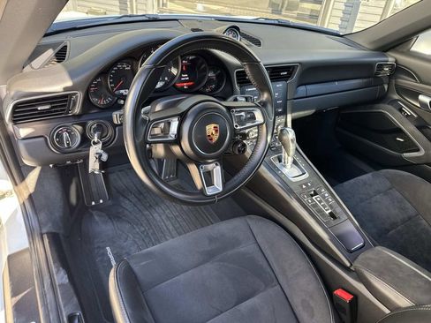 Used 2019 Porsche 911 Carrera GTS image 4