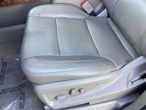 Used 2019 Chevrolet Suburban Premier image 12