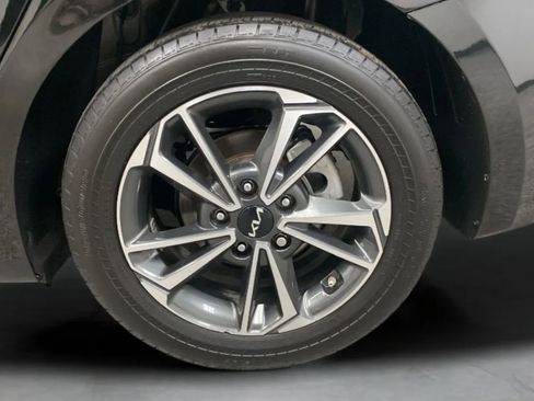 Used 2023 Kia Forte LXS FWD image 32