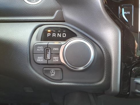 New 2026 RAM 1500 Big Horn AWD/4WD image 11