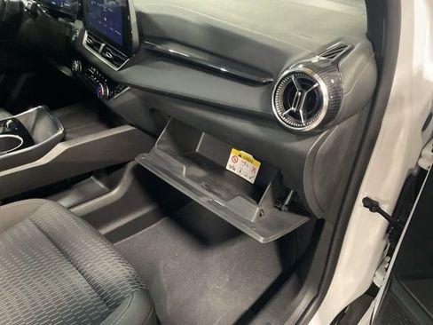 Used 2025 Chevrolet Equinox LT image 41